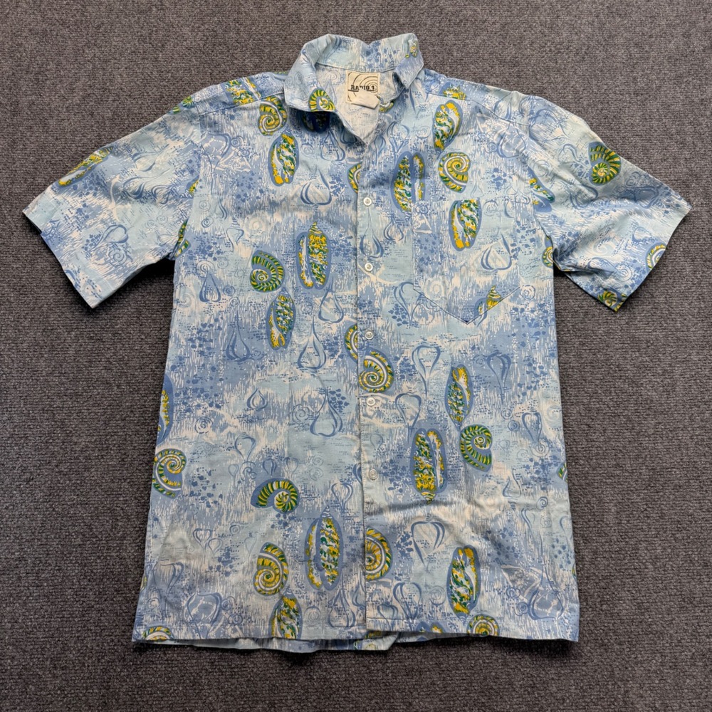 Radio 1 Mens Blue Seashell Print Short Sleeve Button Down Shirt Nautical Small